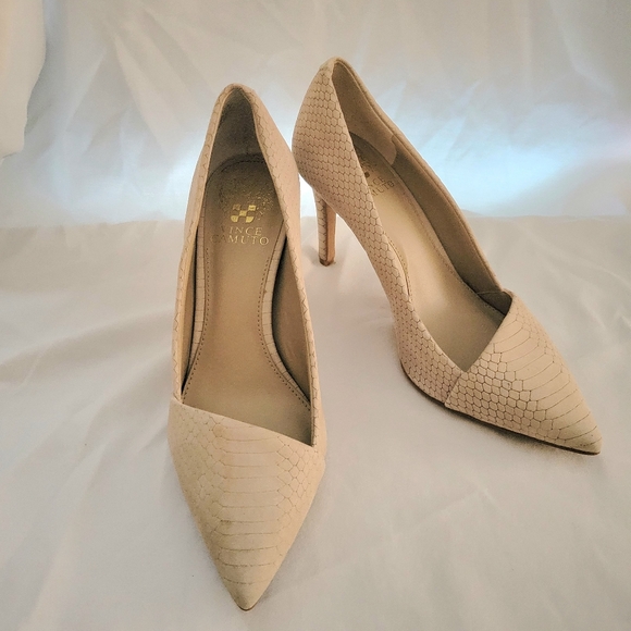 Vince Camuto Nude Heels 